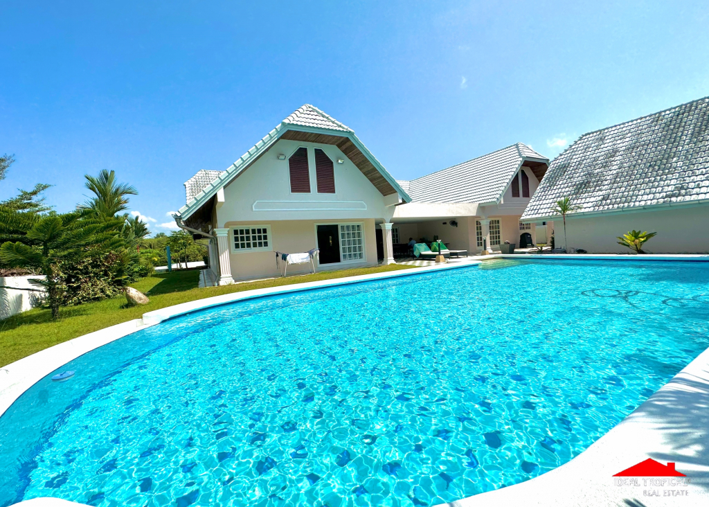 Fabulous 3 Bedroom Private pool villa for sale, East Coast Phuket